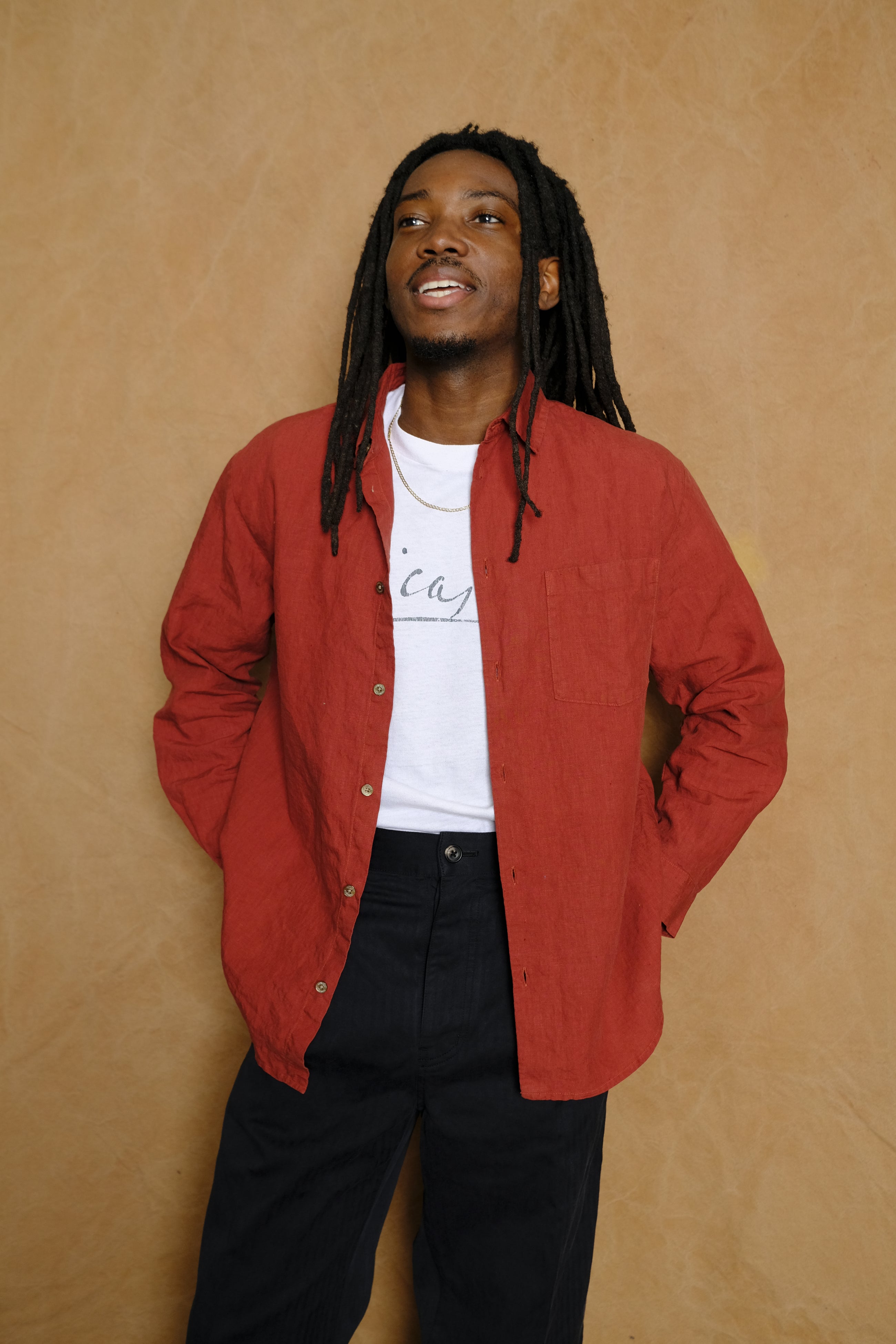 high count linen regular collar shirt in dark red