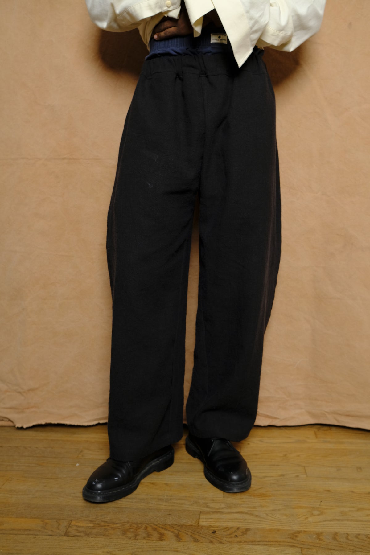 studio pant in black tumbled linen wool