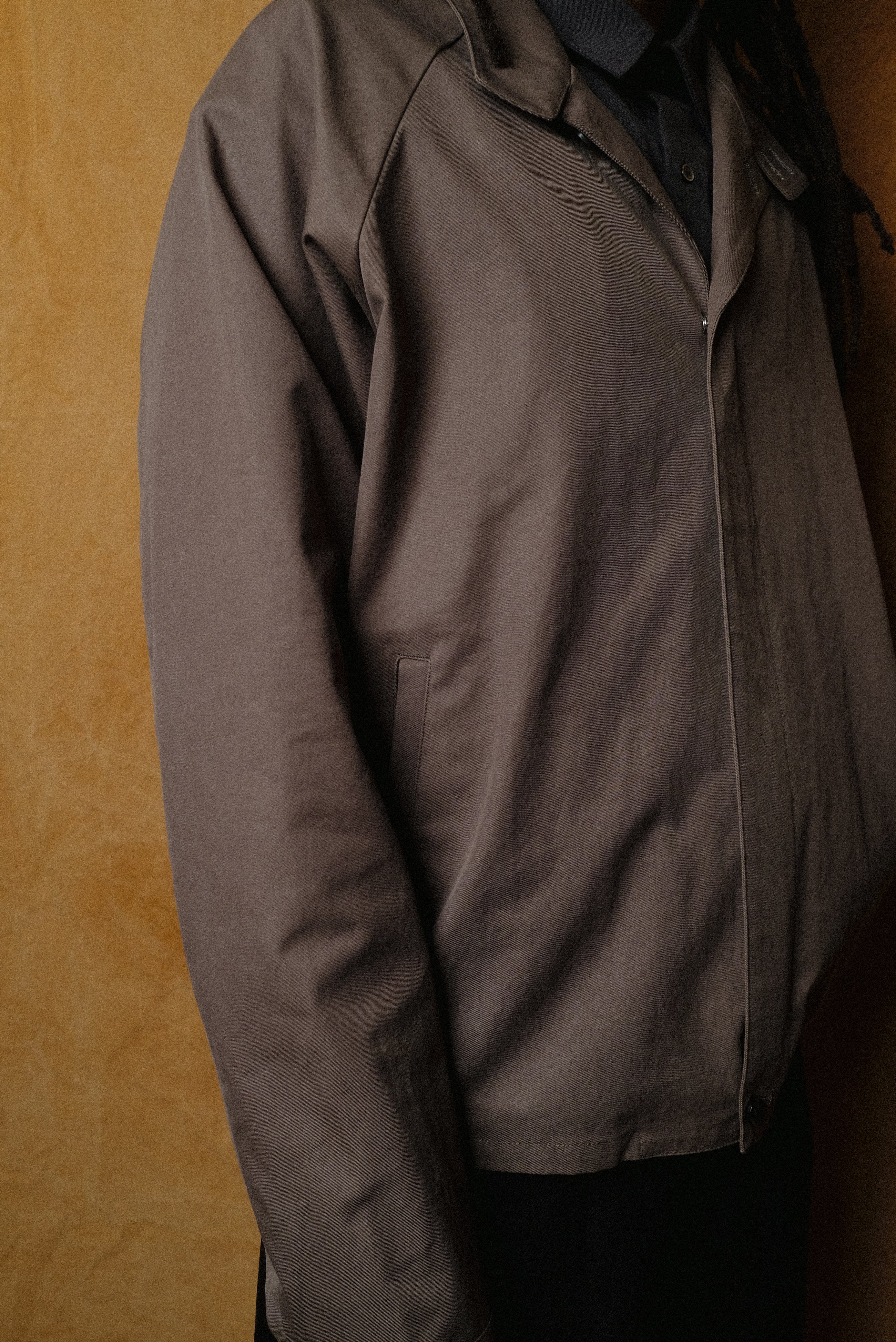 giza cotton trucker jacket in charcoal