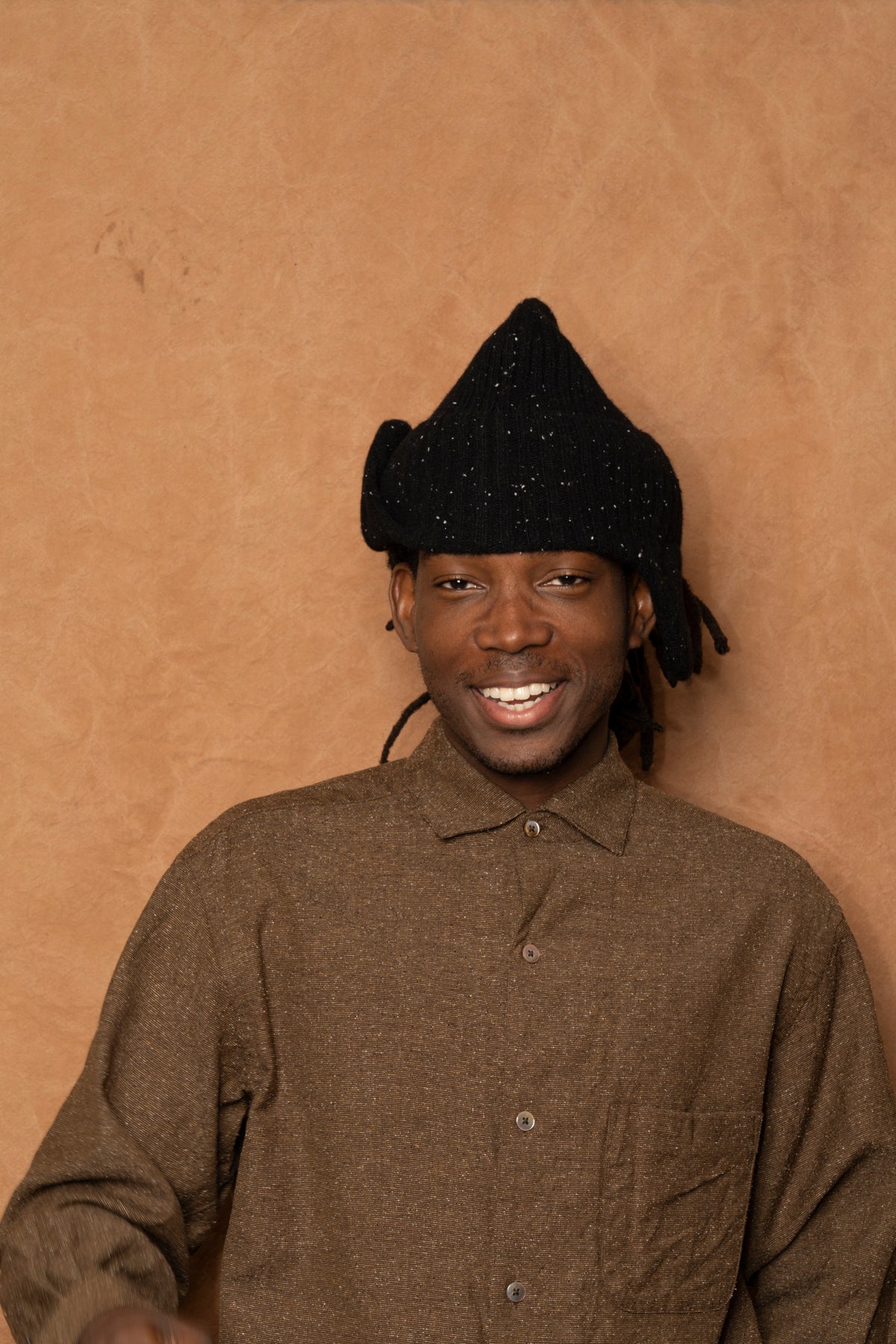 flap beanie in speckled black