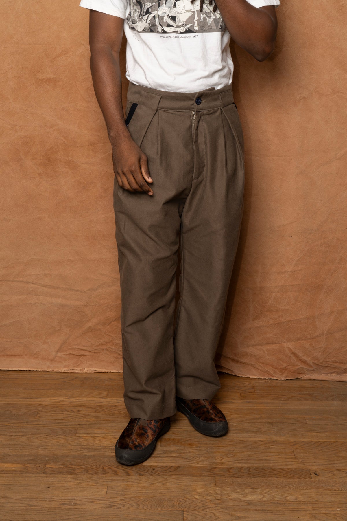 two-fold trouser in brown cotton suede