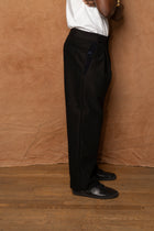 two-fold trouser in black cotton suede