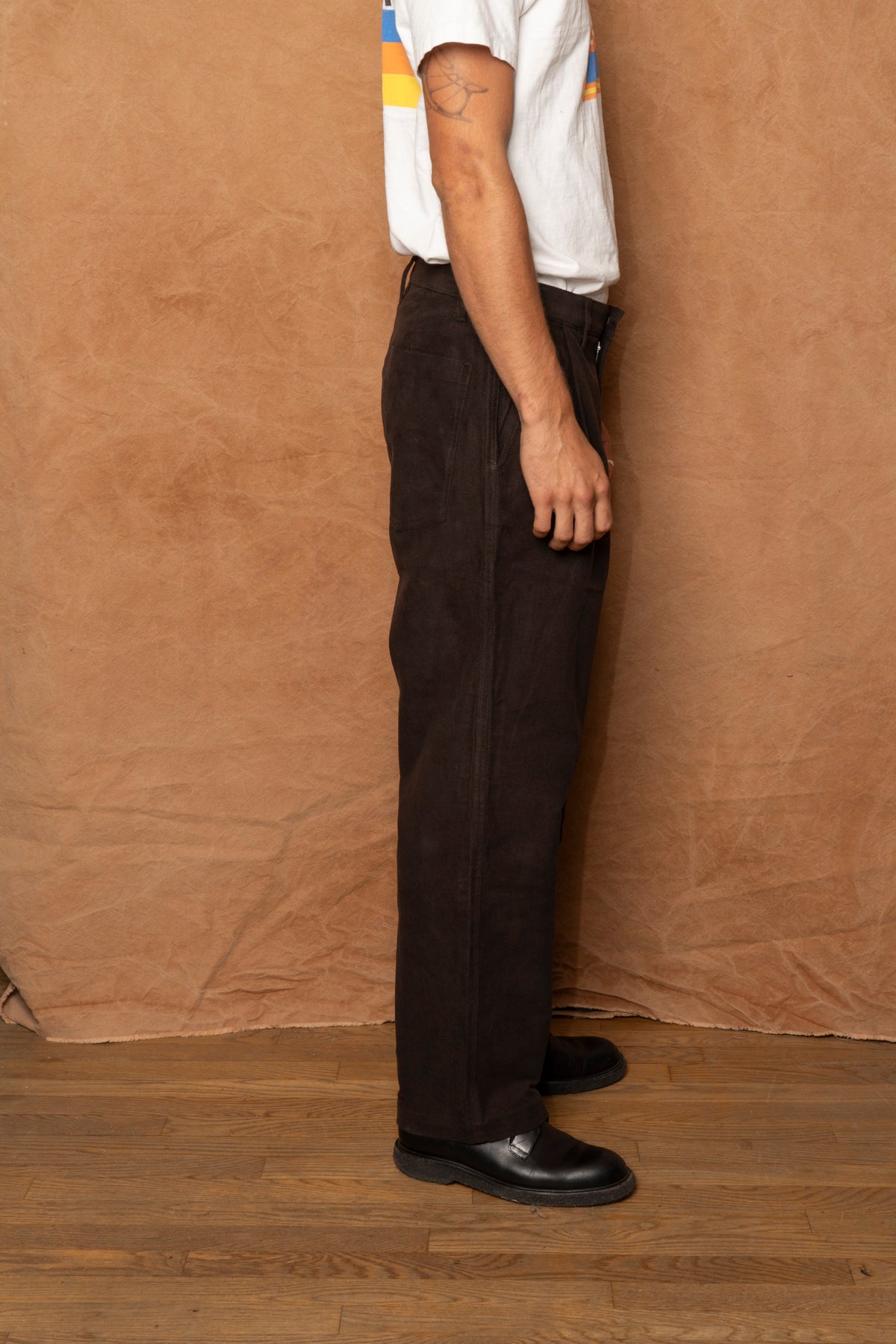 commute pant in dark brown cotton suede