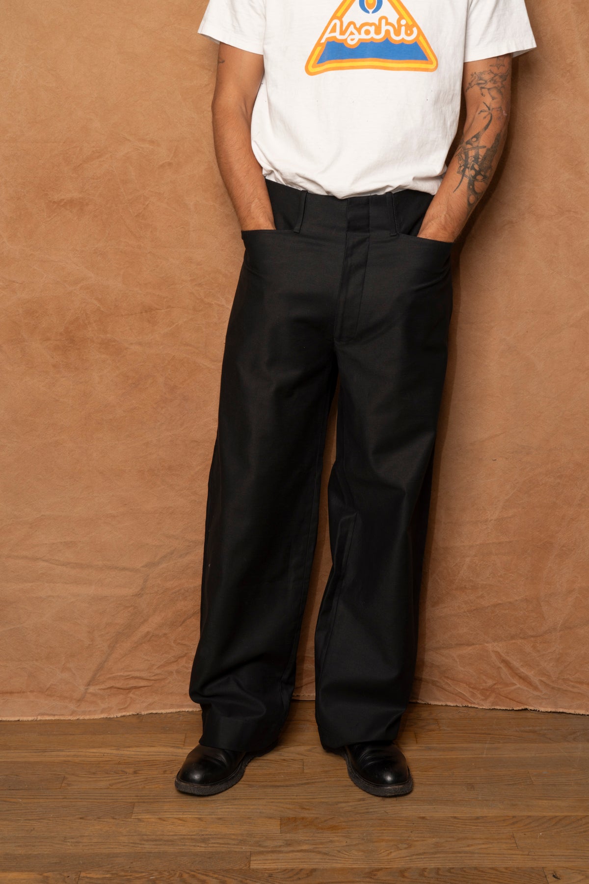 pipe leg trouser in black slub sateen