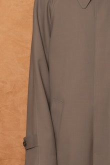 balmacaan in mushroom water repellent wool