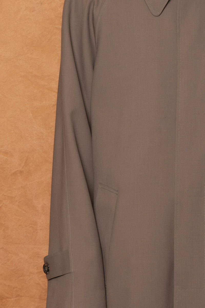 balmacaan in mushroom water repellent wool