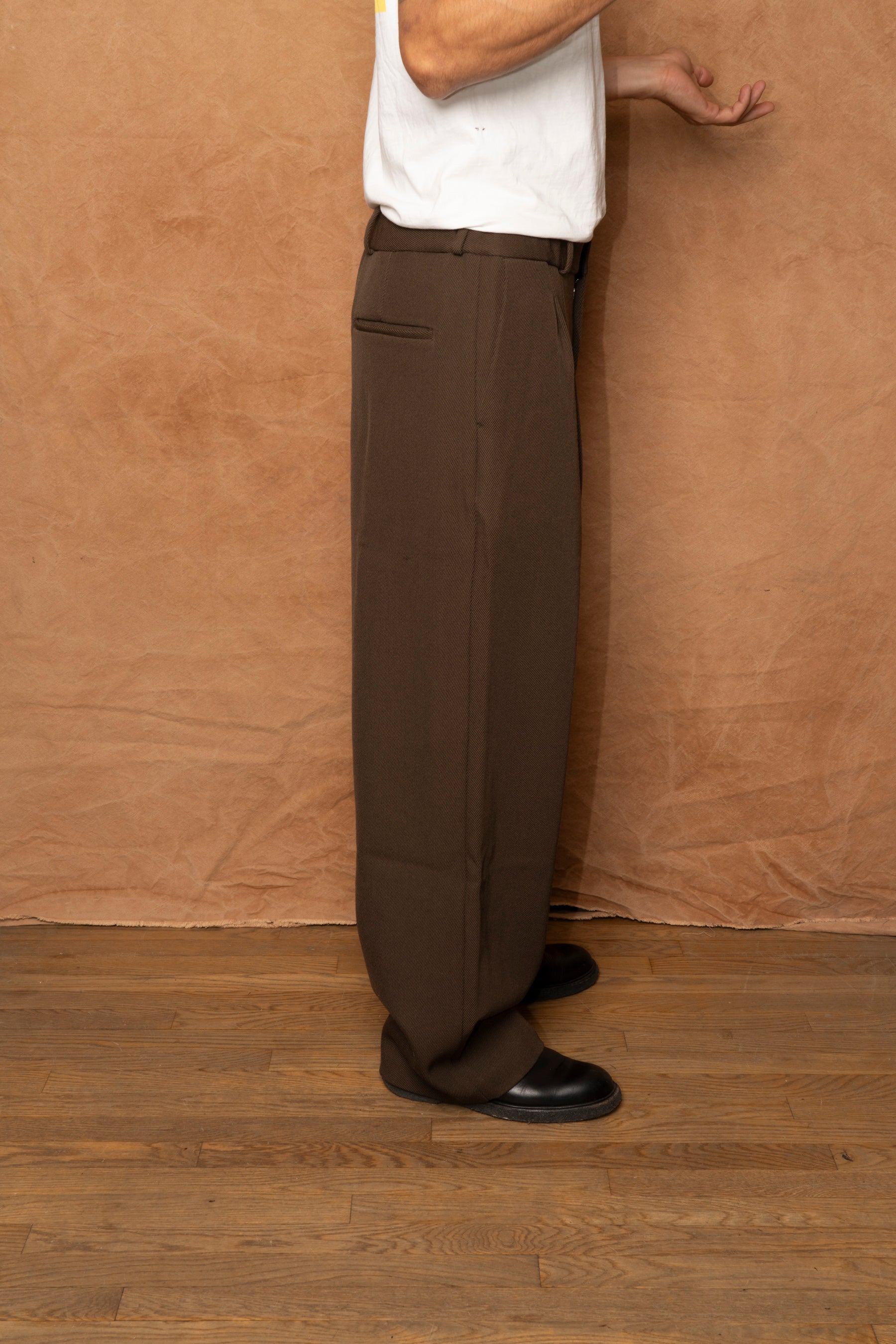 pt-149 in brown wool heavy twill