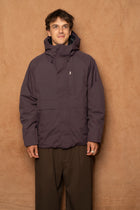 fyn 4.0 gore-tex insulated jacket in darkest purple