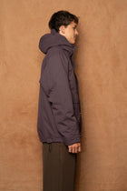 fyn 4.0 gore-tex insulated jacket in darkest purple