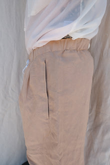 hawk shorts in cotton / linen peach