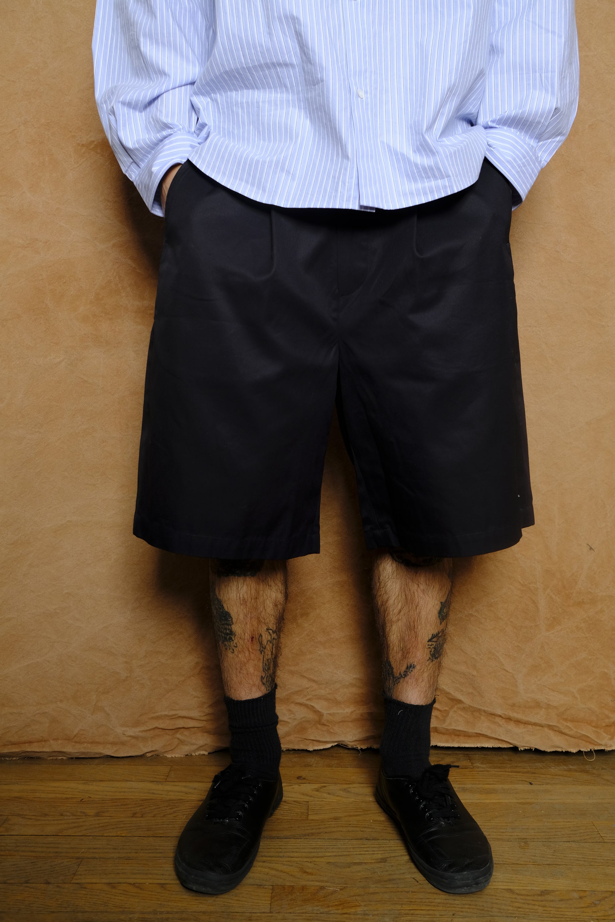 cotton gabardine shorts in navy