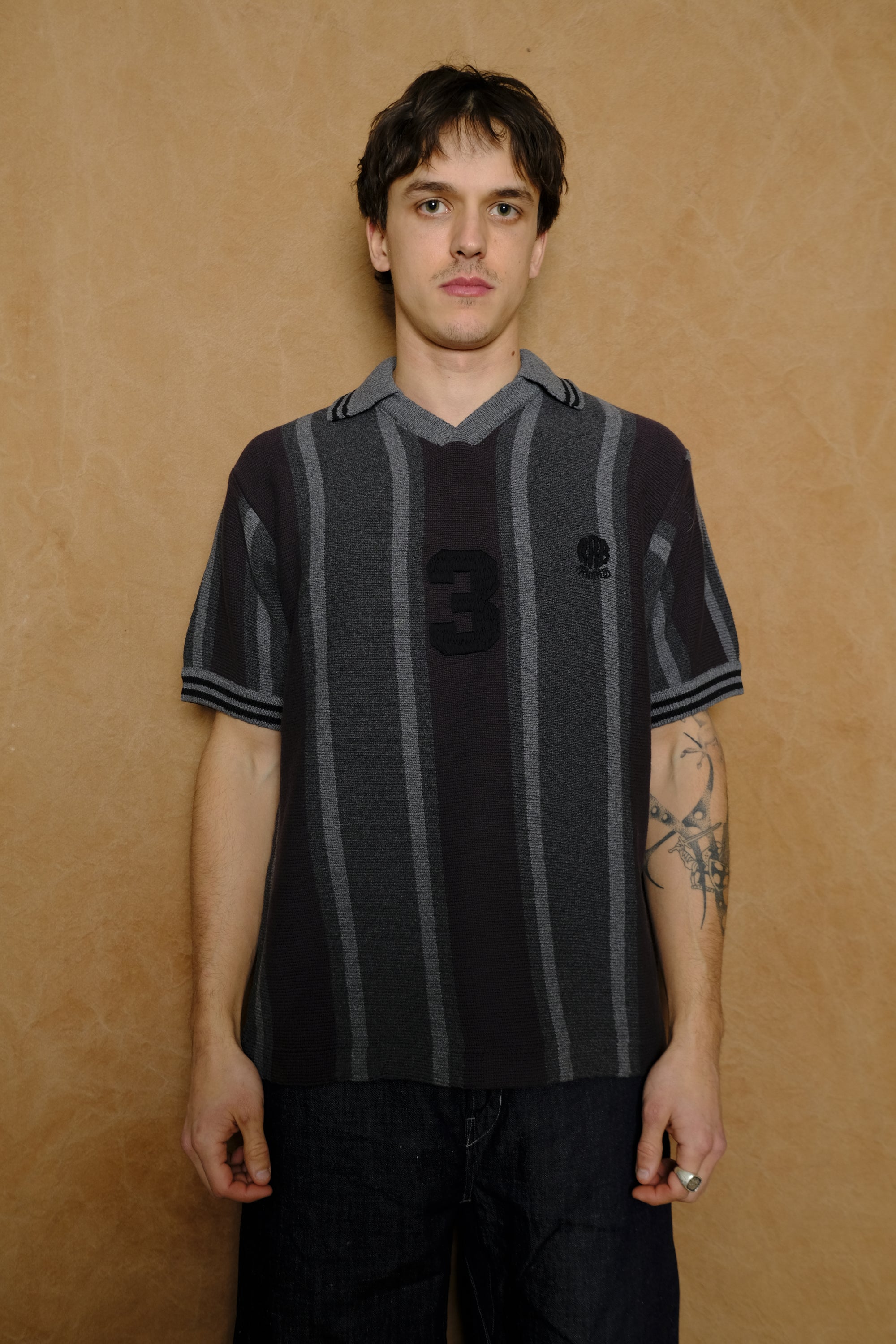 knitted soccer shirt in dark gray