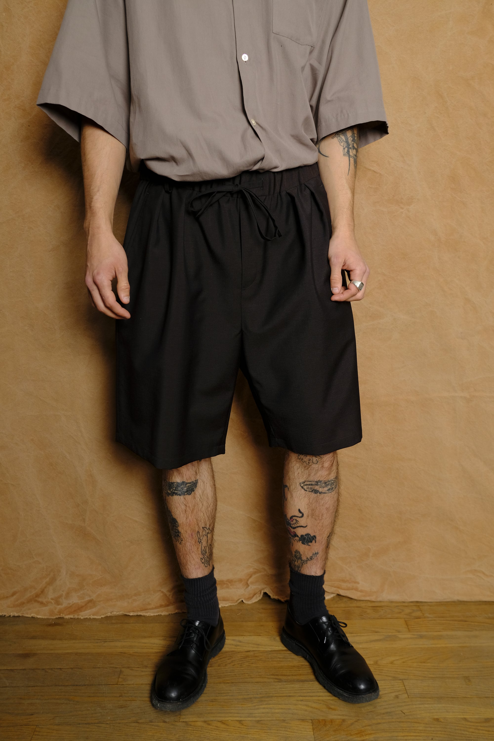 wool mohair half pants in dark brown