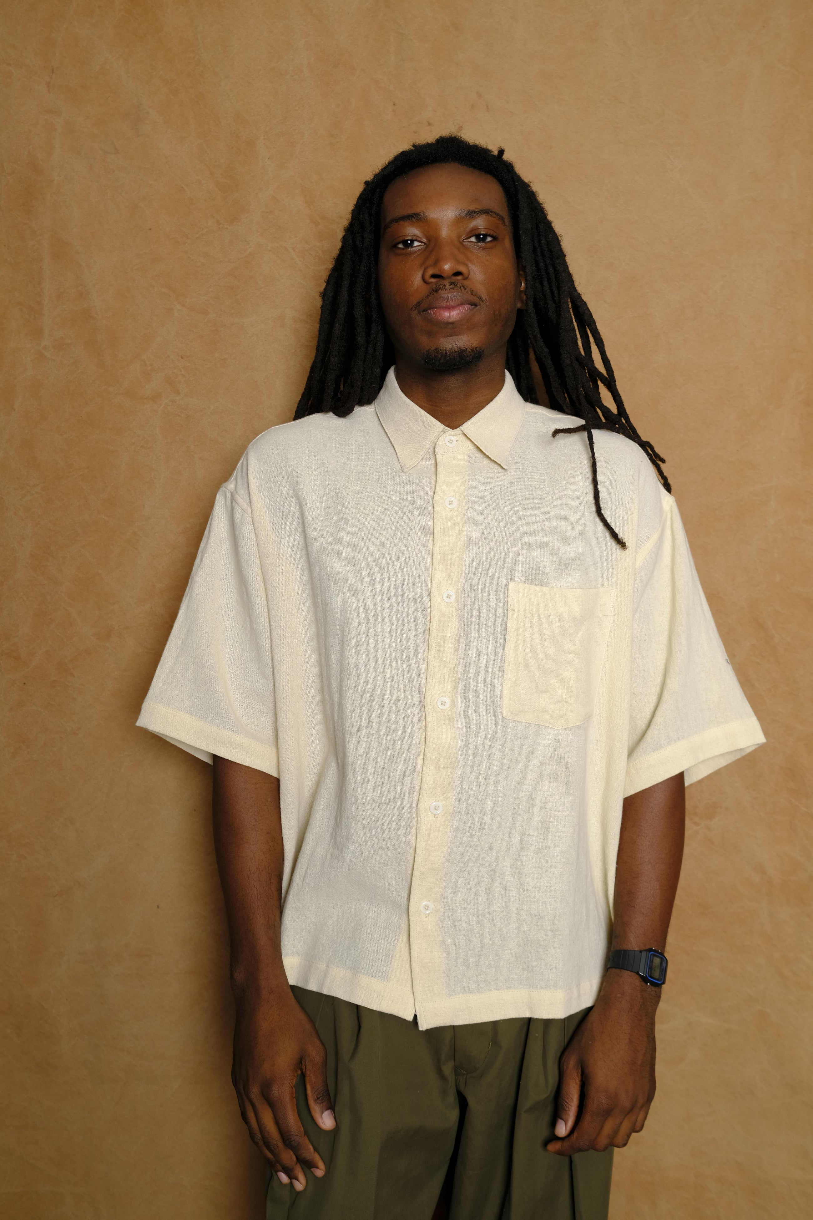 cropped short sleeve garson shirt in tropical natural