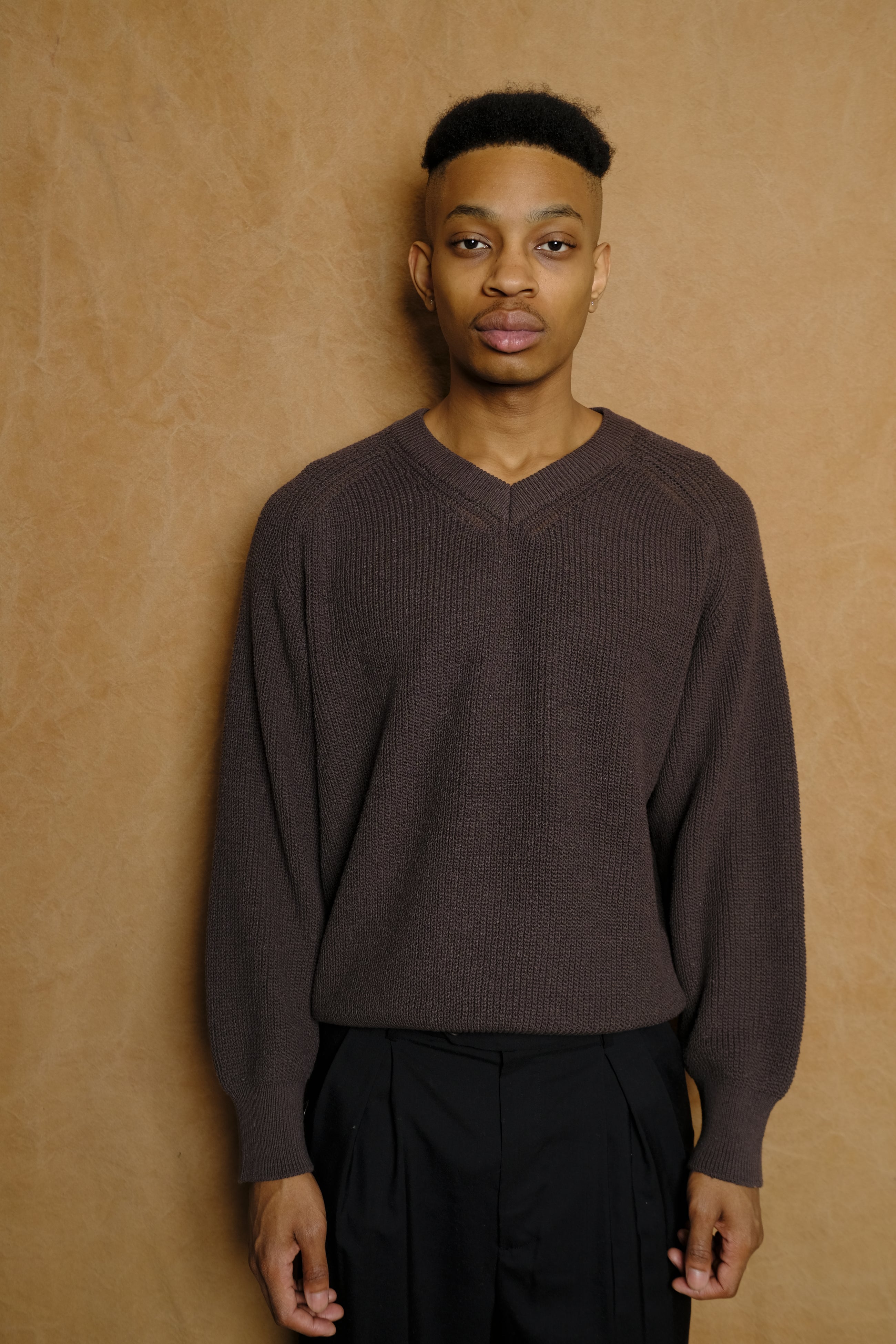 v neck knit in brown cotton
