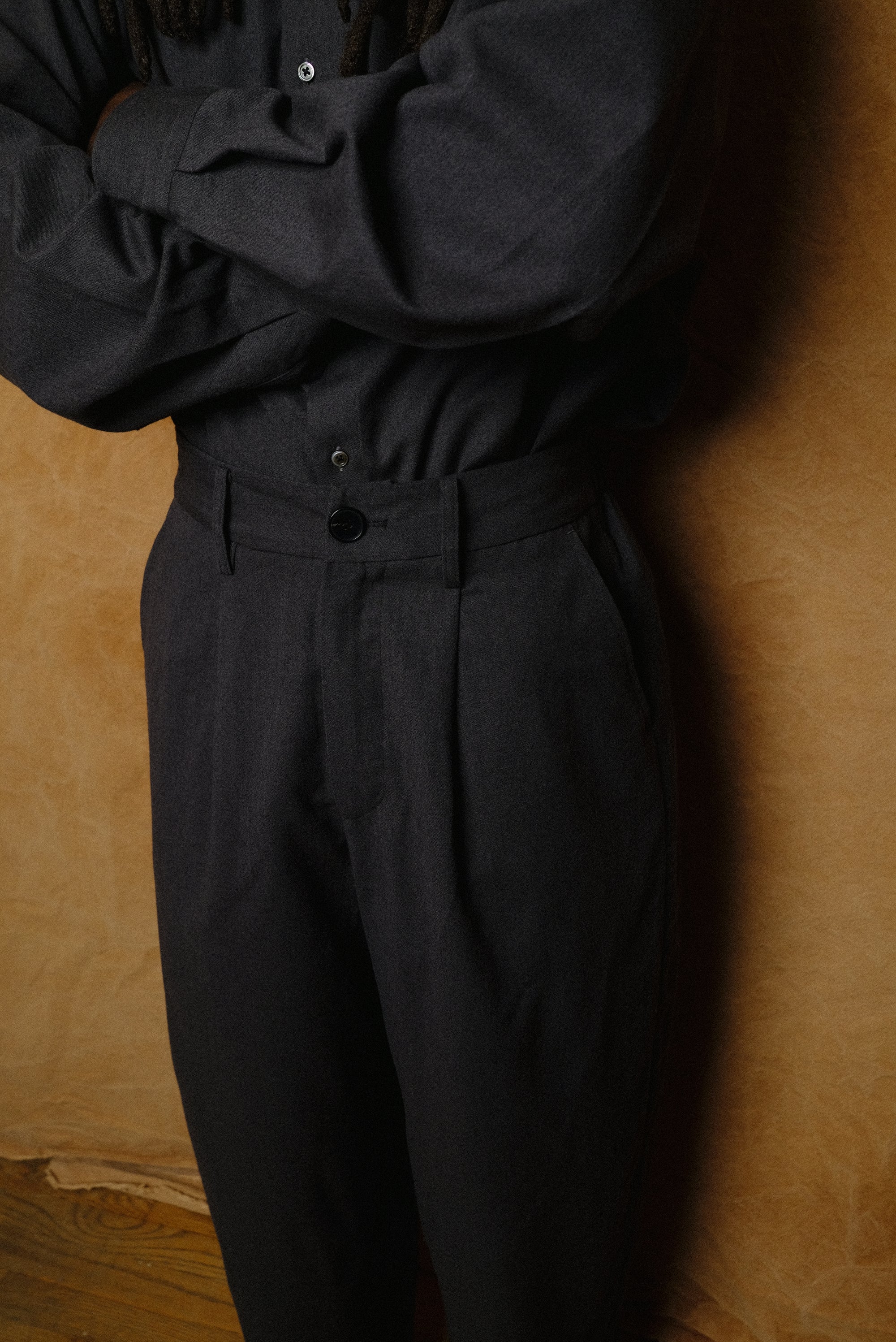wool trousers in dark gray