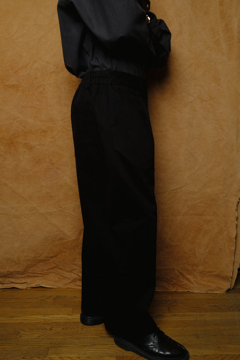 peached cotton trousers in black