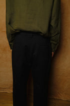 regular hem cotton trouser in black