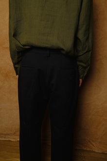 regular hem cotton trouser in black