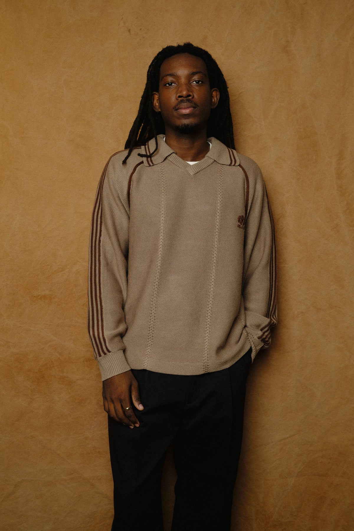 knitting game shirt in dark beige